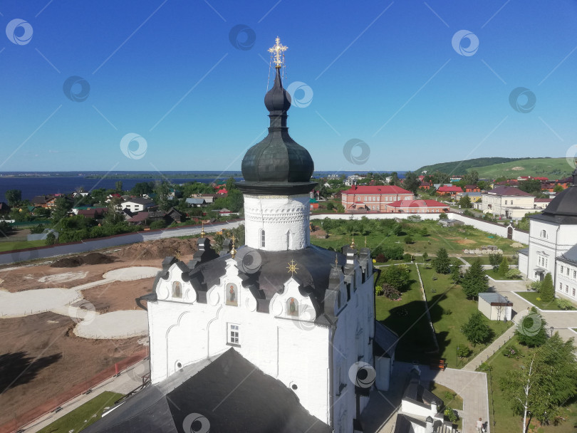 Скачать Подворье Успенского православный мужчского монастыря на острове Свияжск в Татарстане фотосток Ozero