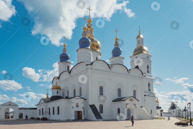 Скачать Софийско-Успенский собор и соборная колокольня. Тобольск. Тюменская область фотосток Ozero