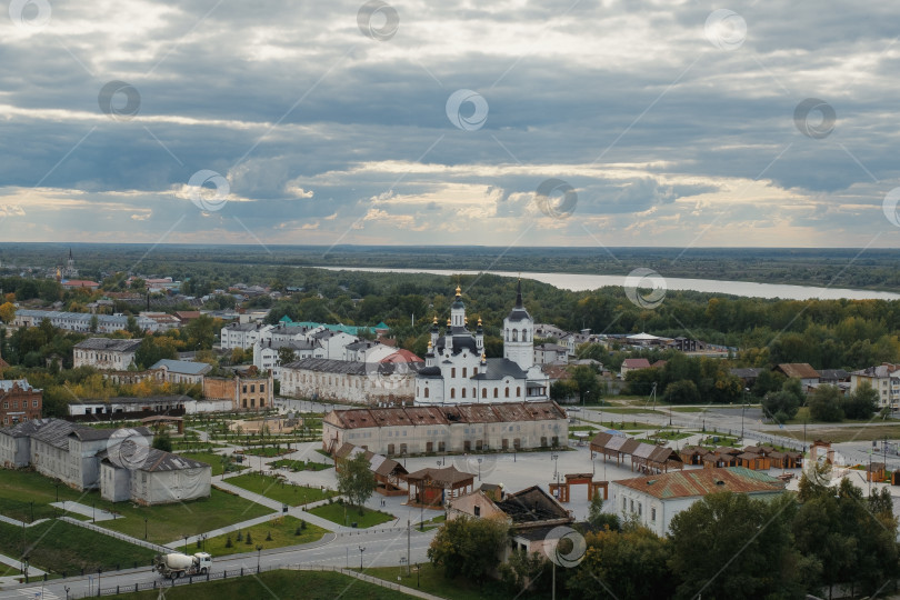 Скачать Вид с холма на город Тобольск фотосток Ozero