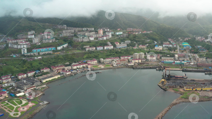 Скачать Панорама портового города Холмска. Остров Сахалин. фотосток Ozero