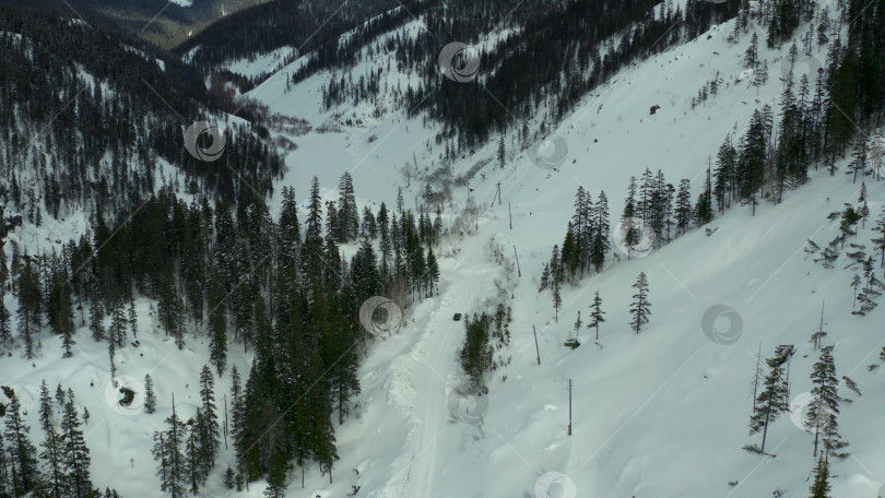 Скачать Дорога к горному озеру Амут. 2019 год. фотосток Ozero