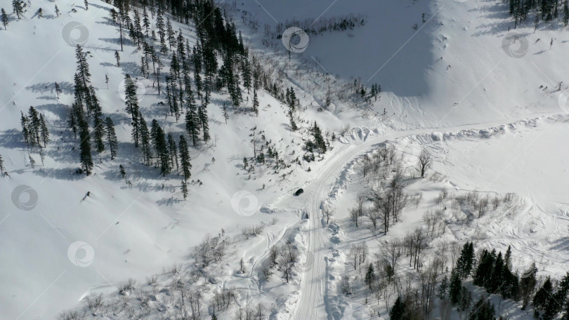 Скачать Дорога к горному озеру Амут. 2019 год. фотосток Ozero