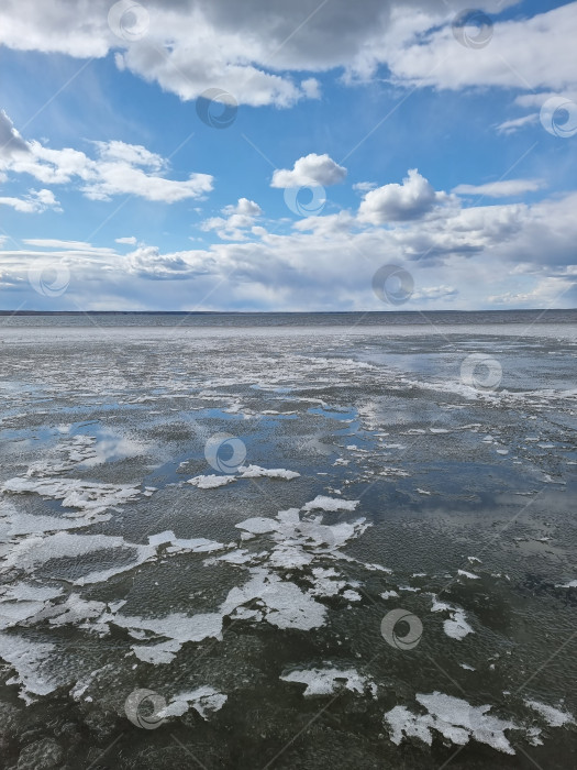 Скачать Переславль-Залесский, вид на реку Трубеж весной фотосток Ozero