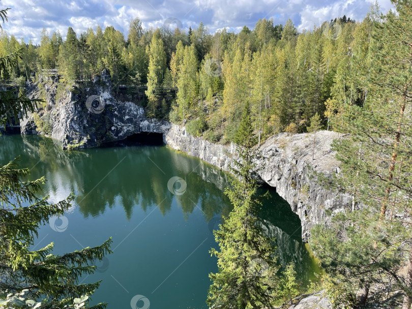 Скачать Озеро, горный парк Рускеала фотосток Ozero