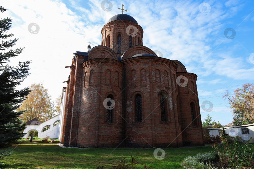 Скачать Смоленск. Церковь Петра и Павла 12 века. фотосток Ozero