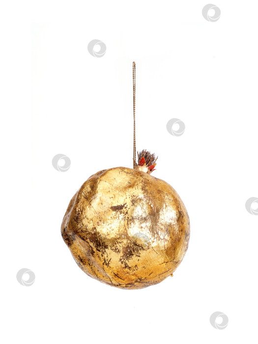 Скачать Золотые гранатовые украшения для рождественской елки, выделенные на белом фоне фотосток Ozero