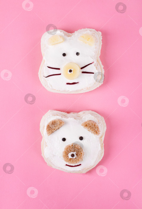 Скачать Бутерброды для детей "Мишка и мышонок" с пшеничным хлебом и сыром фотосток Ozero