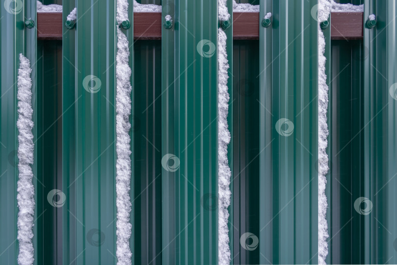 Скачать Металлический забор. фотосток Ozero