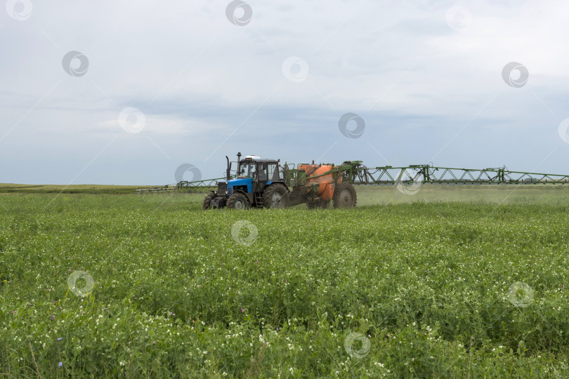Скачать Летние сельскохозяйственные работы. фотосток Ozero