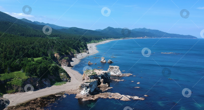 Скачать Сахалин, мыс Великан, прибрежный пейзаж фотосток Ozero