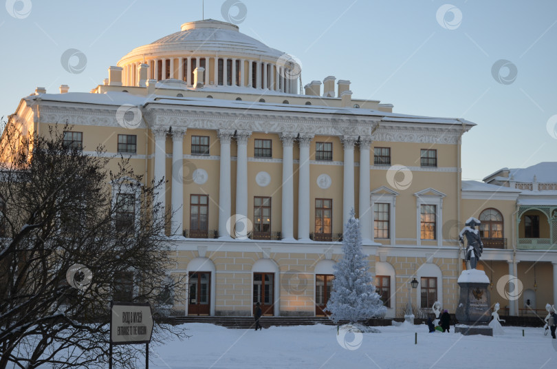 Скачать Большой дворец в Павловске Санкт-Петербург зимой фотосток Ozero