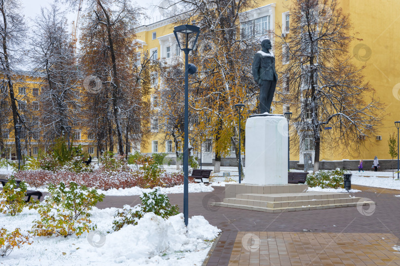 Скачать В городском сквере отдыха фотосток Ozero