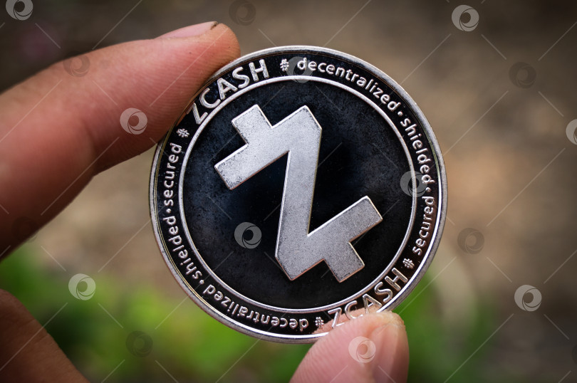 Скачать zcash - это современный способ обмена, и эта криптовалюта является удобным платежным средством на финансовом и веб-рынках фотосток Ozero