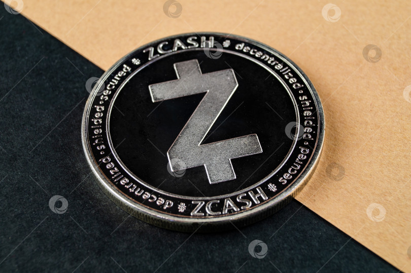 Скачать zcash - это современный способ обмена, и эта криптовалюта является удобным платежным средством на финансовом и веб-рынках фотосток Ozero