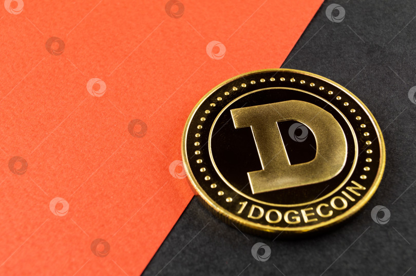 Скачать Dogecoin криптовалюта DOGE платежное средство в финансовом секторе фотосток Ozero