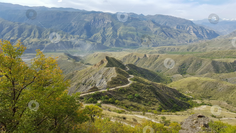 Скачать Горный серпантин в Дагестане, Россия фотосток Ozero