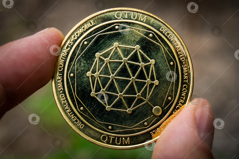 Скачать QTUM - это современный способ обмена, и эта криптовалюта является удобным платежным средством в финансовом секторе фотосток Ozero