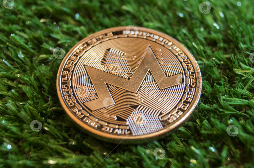 Скачать Monero - это современный способ обмена, и эта криптовалюта является удобным платежным средством на финансовом и веб-рынках фотосток Ozero