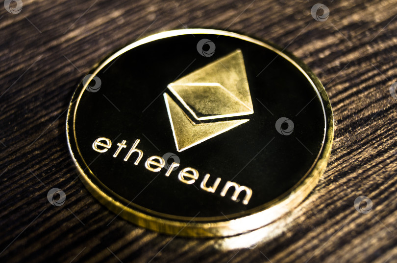 Скачать ethereum - это современный способ обмена, и эта криптовалюта является удобным платежным средством на финансовом и веб-рынках фотосток Ozero