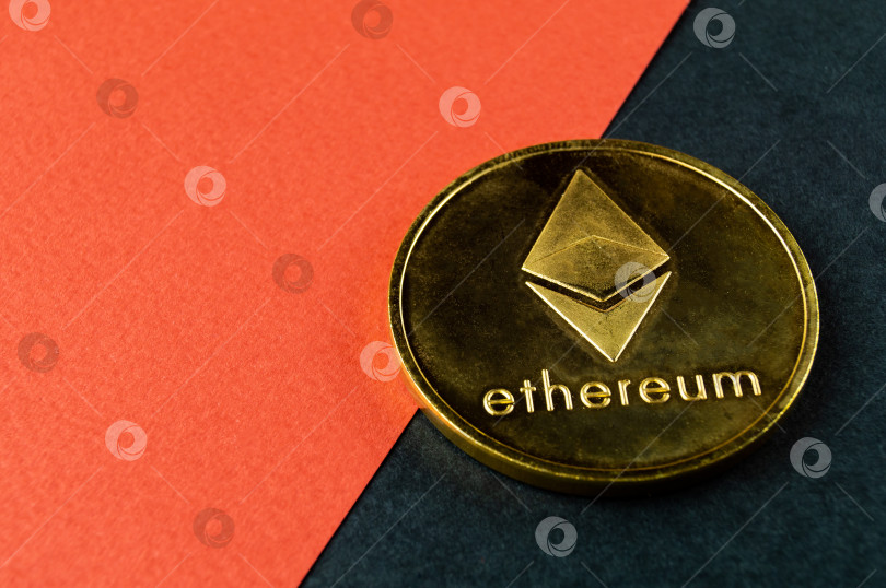 Скачать ethereum - это современный способ обмена, и эта криптовалюта является удобным платежным средством в финансовом секторе фотосток Ozero