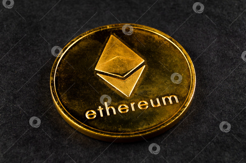 Скачать ethereum - это современный способ обмена, и эта криптовалюта является удобным платежным средством в финансовом секторе фотосток Ozero