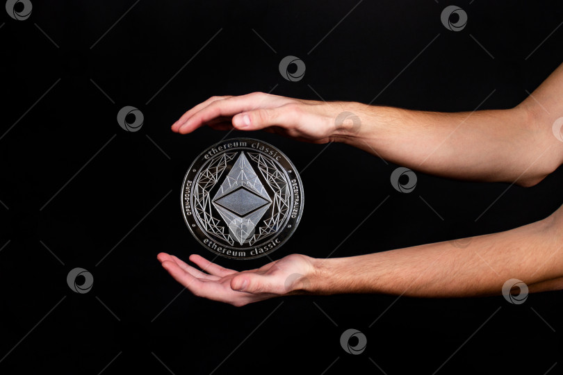 Скачать Элементы классической криптовалюты ethereum попадают под раздачу фотосток Ozero