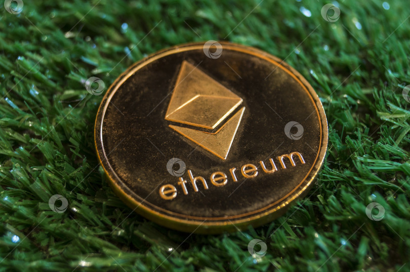 Скачать ethereum - это современный способ обмена, и эта криптовалюта является удобным платежным средством на финансовом и веб-рынках фотосток Ozero