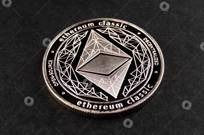 Скачать ethereum classic - это современный способ обмена, и эта криптовалюта является удобным платежным средством в финансовом секторе фотосток Ozero