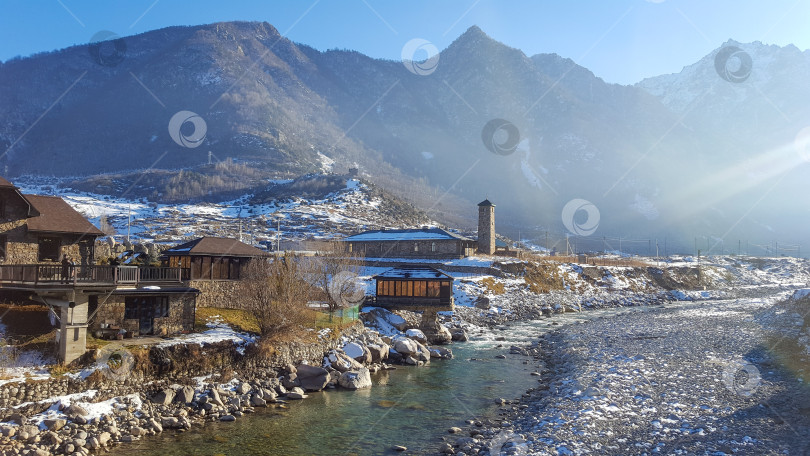 Скачать Высокогорное село на берегу реки, Кабардино-Балкария, Россия фотосток Ozero