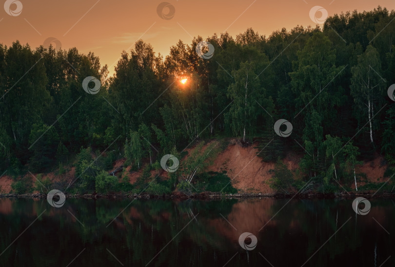 Скачать Река Волга на закате фотосток Ozero