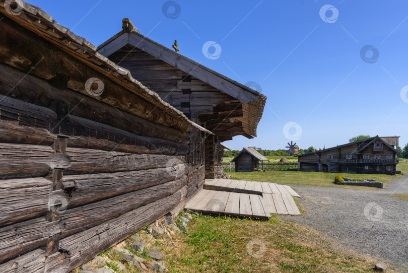 Скачать Исторический парк "Кижи" - это музей деревянного зодчества под открытым небом фотосток Ozero