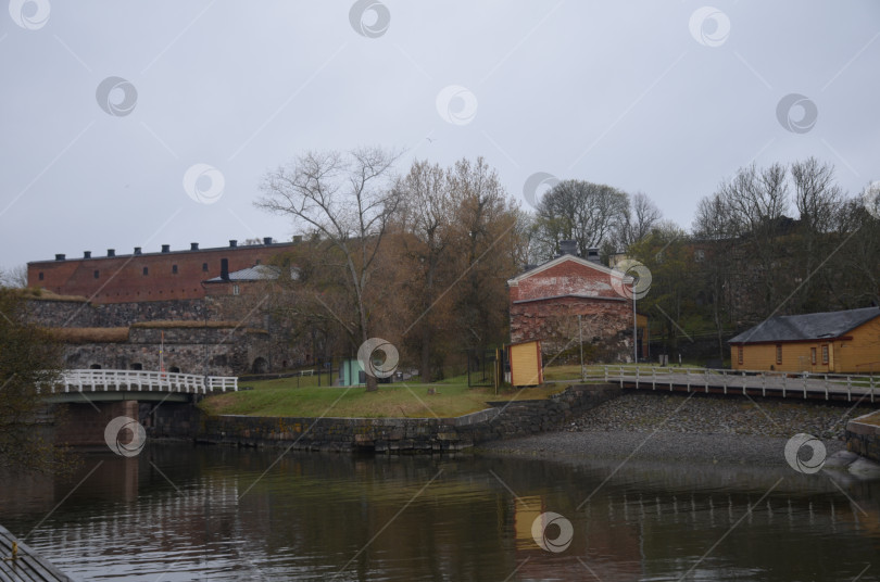 Скачать Крепость Свеаборг, остров Соуменлинна в Хельсинки весной фотосток Ozero