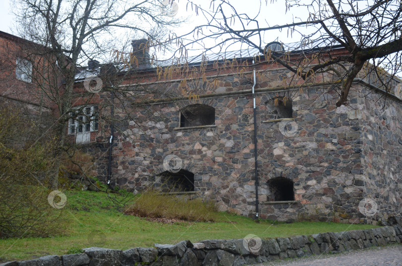 Скачать Крепость Свеаборг, остров Соуменлинна в Хельсинки весной фотосток Ozero