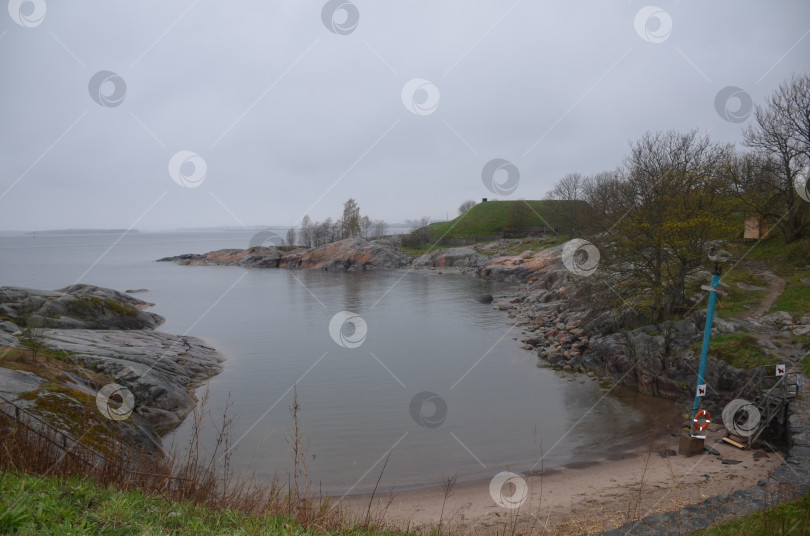 Скачать Крепость Свеаборг, остров Соуменлинна в Хельсинки весной фотосток Ozero