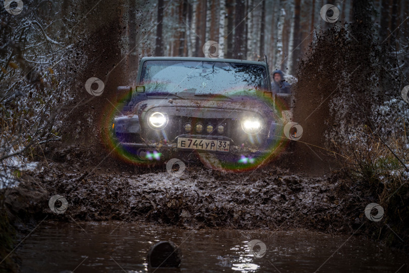 Скачать Внедорожник 4x4 фотосток Ozero