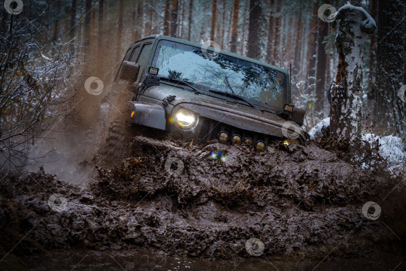 Скачать Внедорожник 4x4 фотосток Ozero