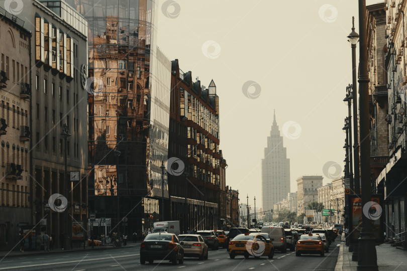 Скачать Москва, вид на 1-ю Тверскую-Ямскую улицу. Москва, Россия - 2023, 02, август фотосток Ozero