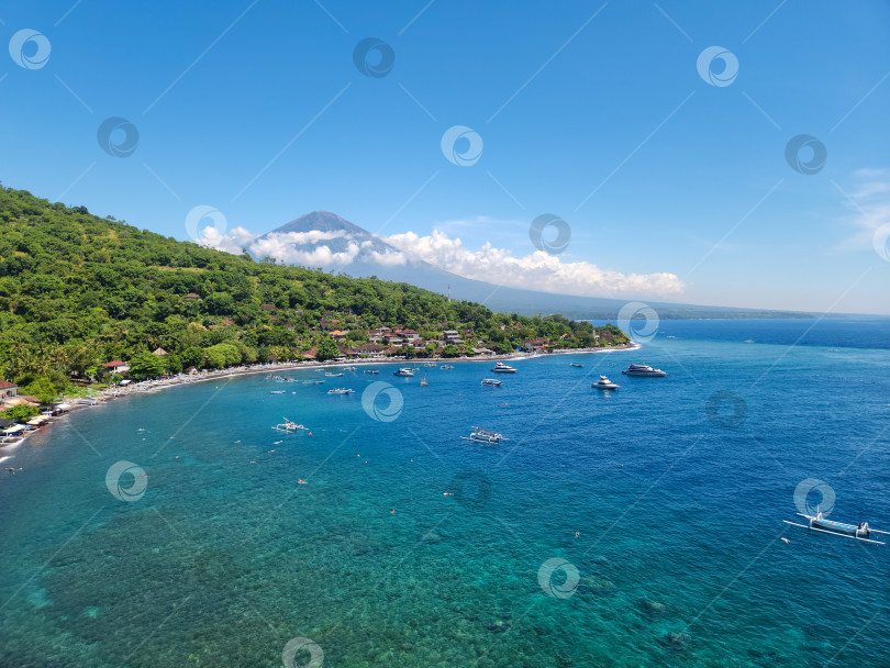 Скачать Залив Джемелук, остров Бали, Индонезия фотосток Ozero