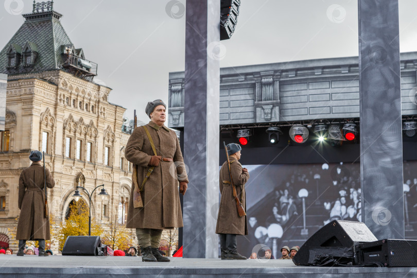 Скачать Москва, Россия - Ноябрь 07,2023: Выступление, посвященное началу Великой Отечественной войны фотосток Ozero