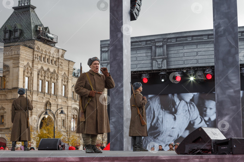 Скачать Москва, Россия - Ноябрь 07,2023: Выступление, посвященное началу Великой Отечественной войны фотосток Ozero