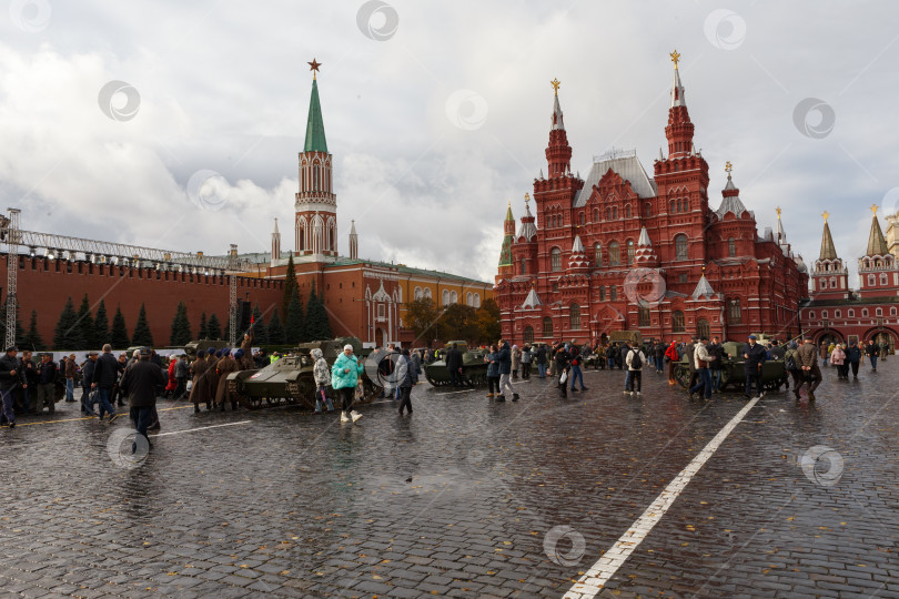 Скачать Москва, Россия - Ноябрь 07,2023: Экспозиция на Красной площади фотосток Ozero
