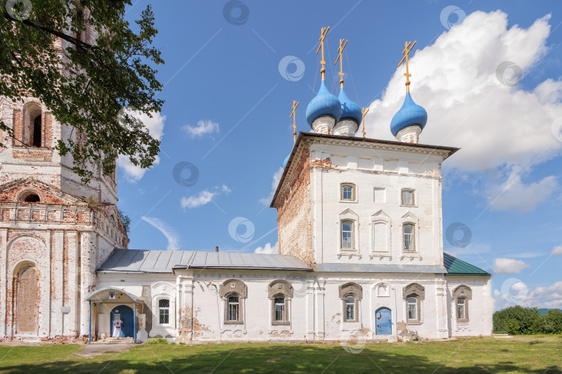 Скачать Старинная Покровская церковь в селе Клязьминский городок (Стародуб) Владимирской области. фотосток Ozero