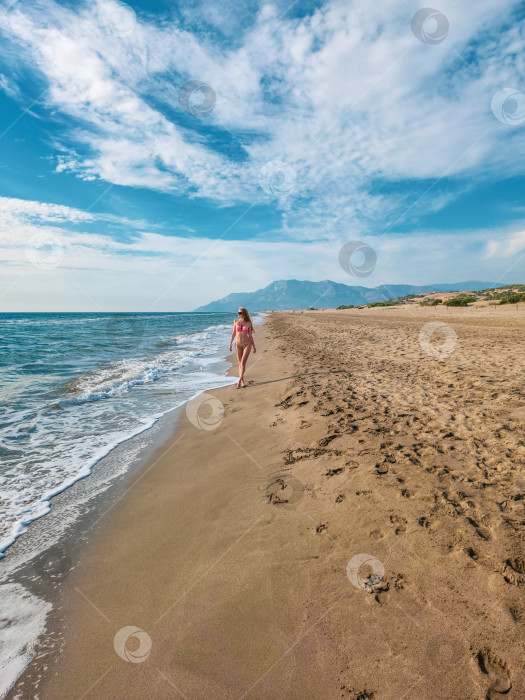 Скачать Прогулка по пляжу Патара, Турция фотосток Ozero