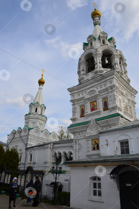 Скачать Надвратная церковь Казанской иконы Божией Матери в Троицком монастыре в городе Муром – одном из древнейших городов России во Владимирской области фотосток Ozero