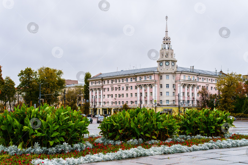 Скачать Здание с башней и часами. г. Воронеж, пл. Ленина, 8 фотосток Ozero