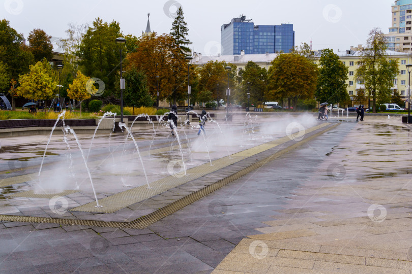 Скачать Фонтан на Советсткой площади. Воронеж фотосток Ozero