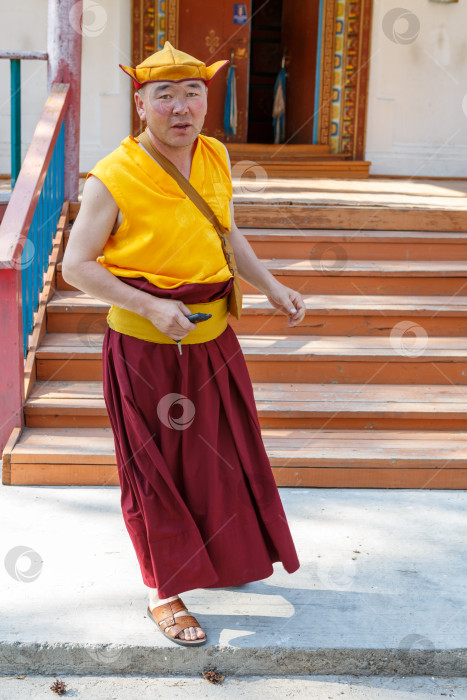 Скачать Агинское, Россия - 28 июня 2017 г. - Буддийский монах в Агинском монастыре фотосток Ozero