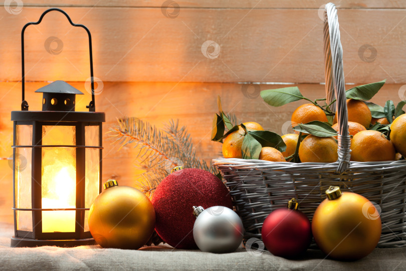 Скачать Рождественское украшение с мандаринами фотосток Ozero