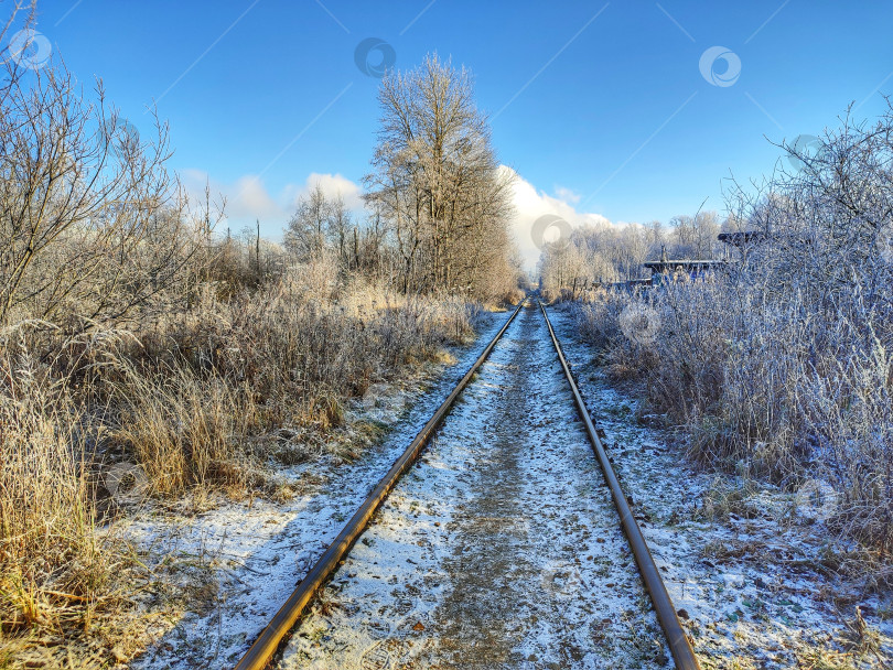 Скачать Заснеженная железная дорога фотосток Ozero