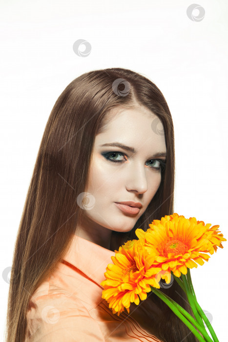 Скачать Портрет красивой женщины с цветком фотосток Ozero